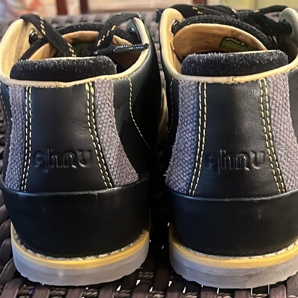 Ahnu Laced Distressed Leather chukka boots Shoe size 7.5 - Picture 4 of 13